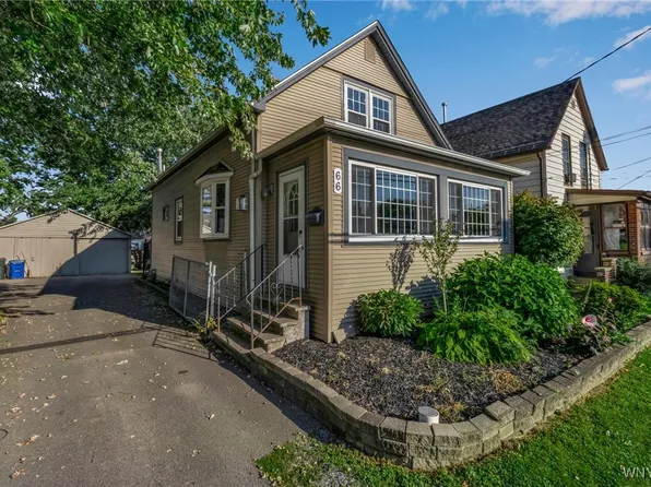 66 Salisbury Ave, Blasdell, NY 14219