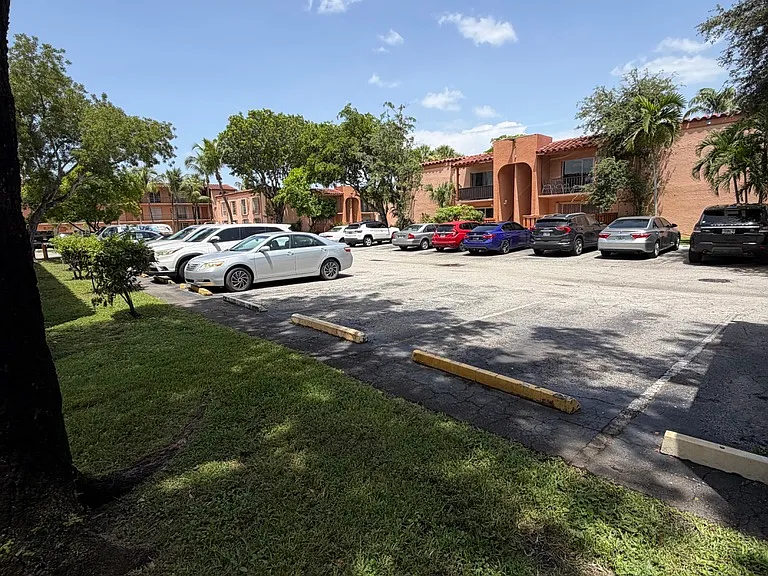 7101 Miami Lakes Dr #Q11 — Photo 20