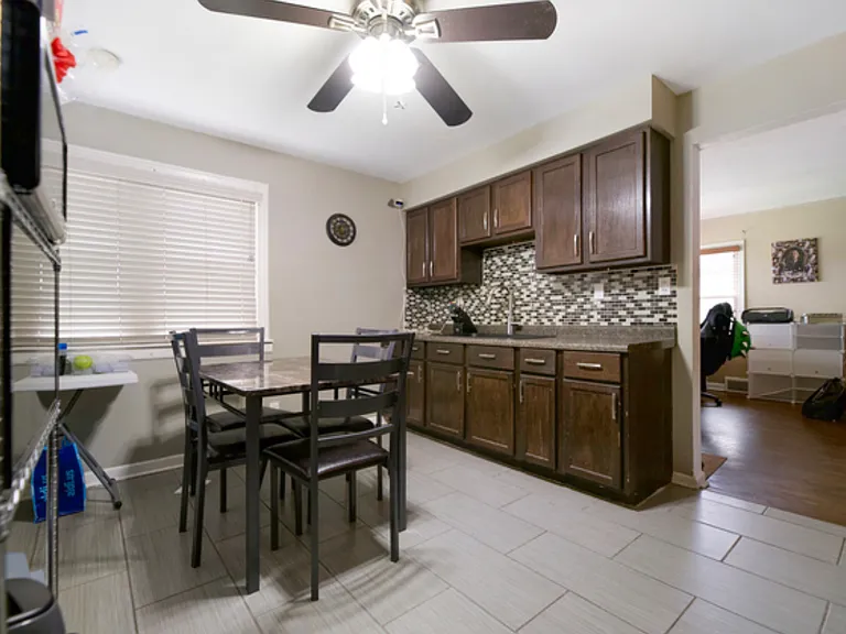Longwood Dr — Photo 2