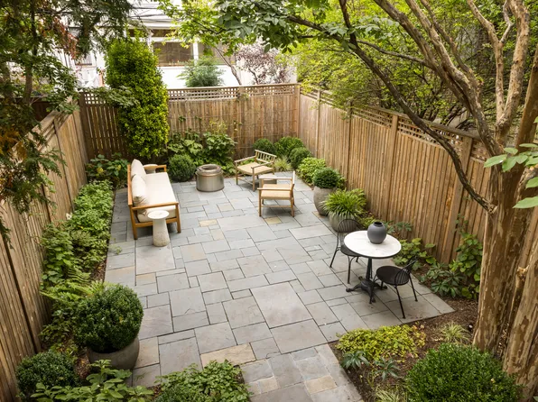 309 Pacific Street image 8 of 21