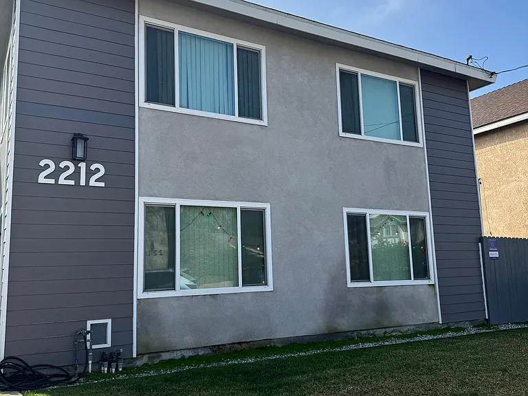 2212 Voorhees Ave. — Photo 5