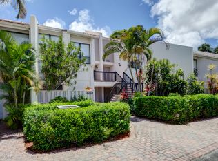 20660 Bridgewood Dr, Boca Raton, FL 33434