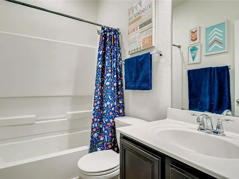 2240 McCombs St — Photo 23