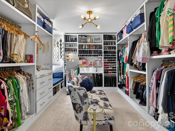 5516 Verona Rd, Charlotte, NC 28213