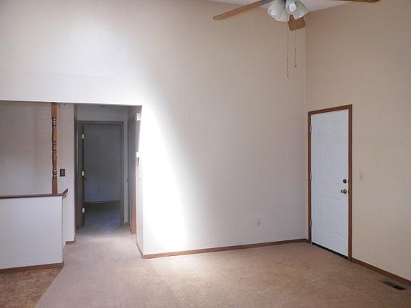 2nd image of 9 Peachtree Ln