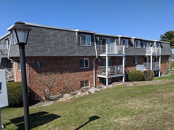 2nd image of 145 Essex Ave APT 520