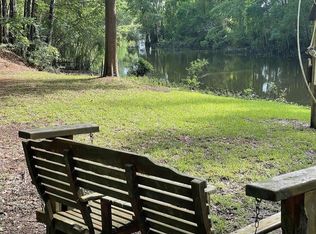 352 Lakefront Dr, Hemphill, TX 75948