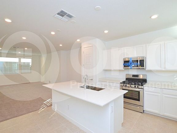 4th image of 1142 E Newland Dr