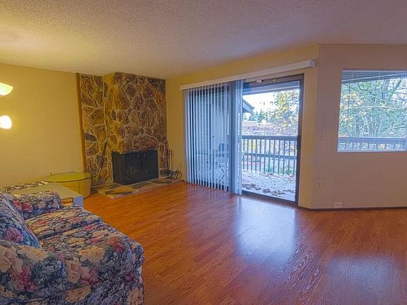 5th image of 14630 NE 35th St APT 301