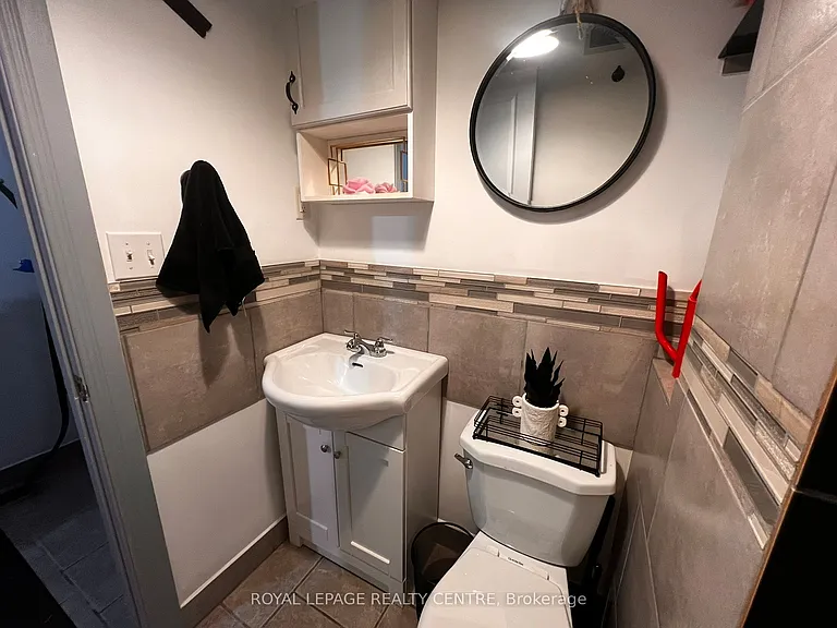 745 Lakeshore Rd E #B — Photo 6