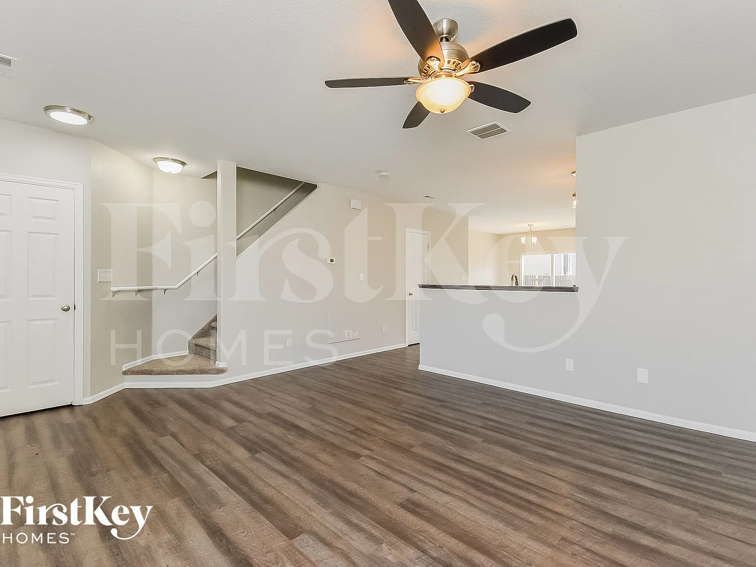 3 bed, 3.0 bath, 1514 sqft, $2,325 — Photo 3