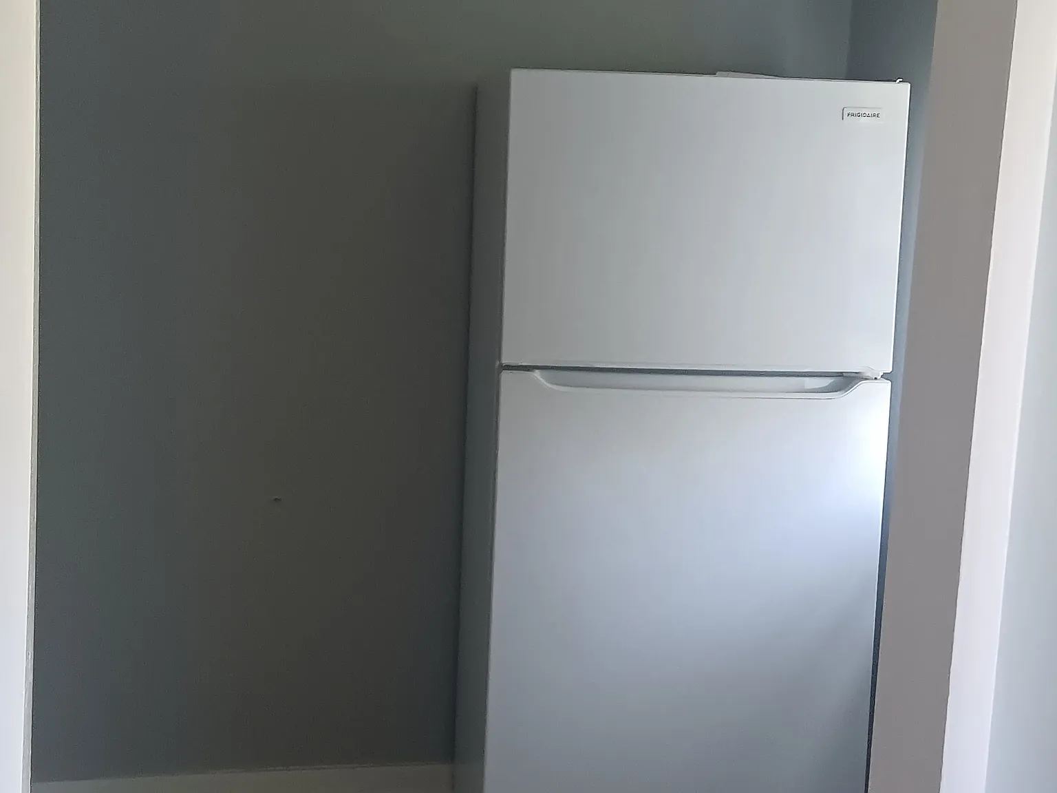 2 bed, 600 sqft, $1,040 — Photo 2