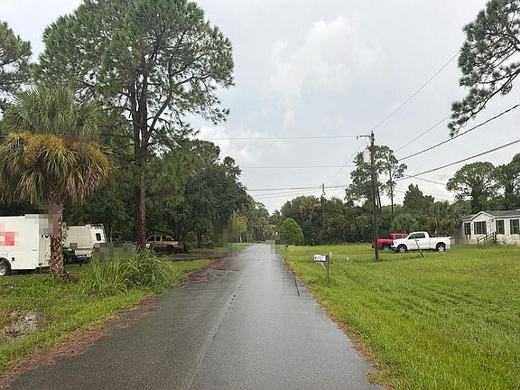 5th image of 740 Harvey Way