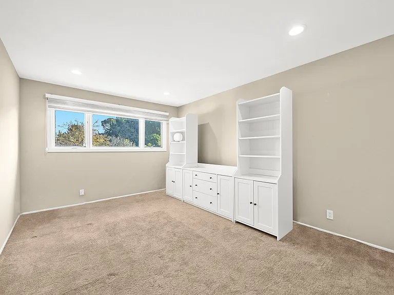 12110 Bowmore Ave — Photo 23