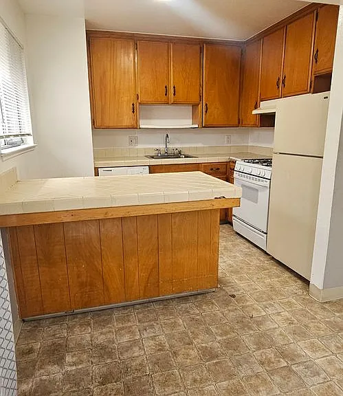 5901 S Land Park Dr — Photo 31