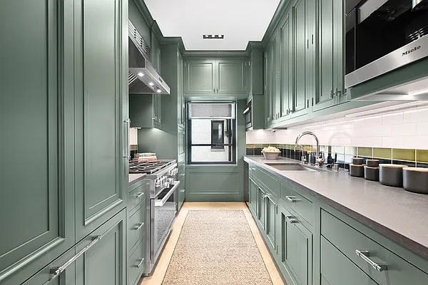 Rented by Corcoran | media 19