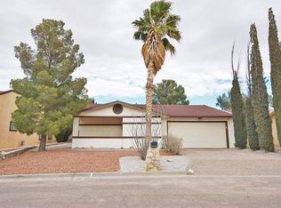 310 Golf View Ln, Horizon City, TX 79928