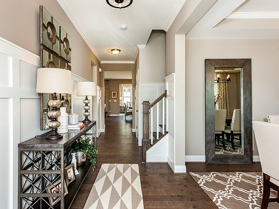 004_Foyer Entry