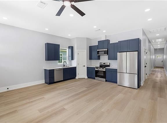 3rd image of 405 E 1st St #B