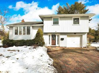 48 Richfield St, Plainview, NY