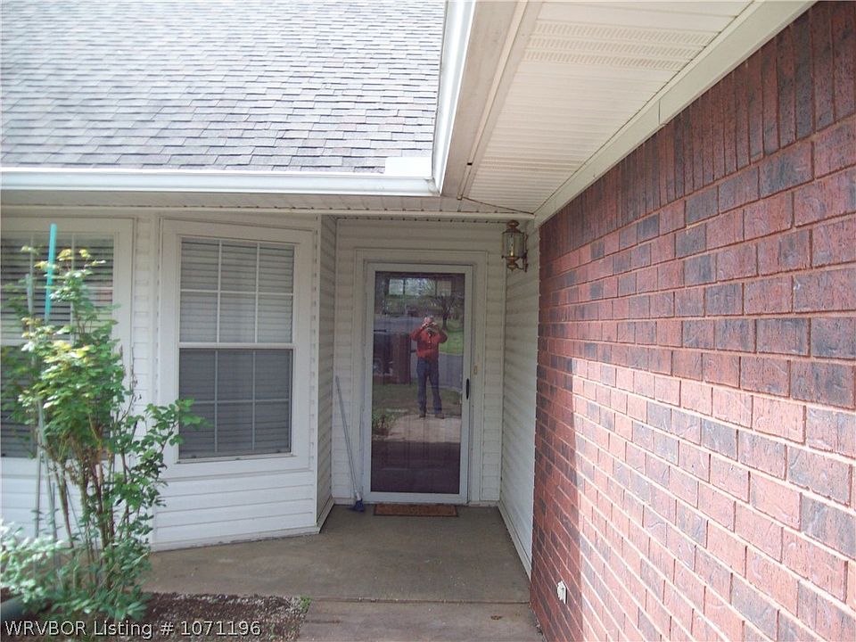 1st image of 2713 Whitney Dr