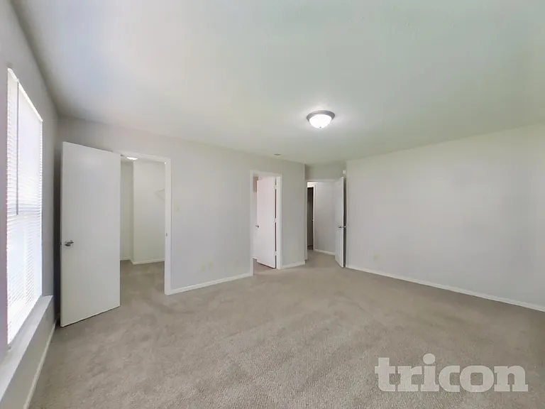 5753 N Jamestown Dr — Photo 10