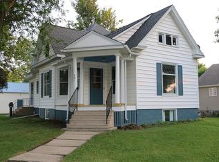 301 W Adams St, Marengo, IA 52301