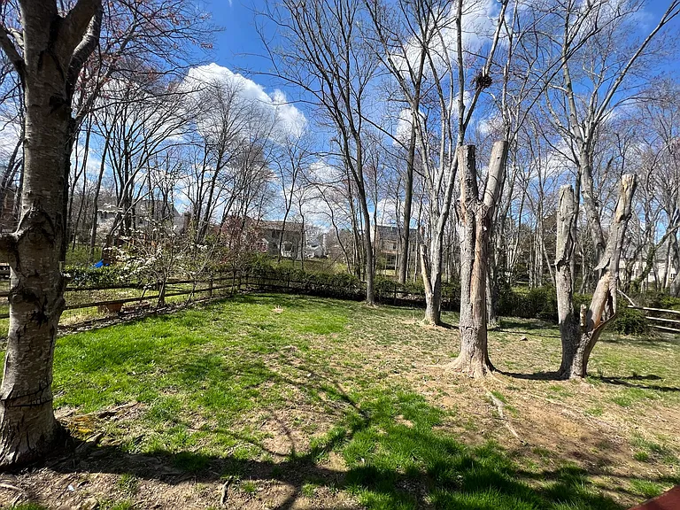 6910 Raven Ln — Photo 16