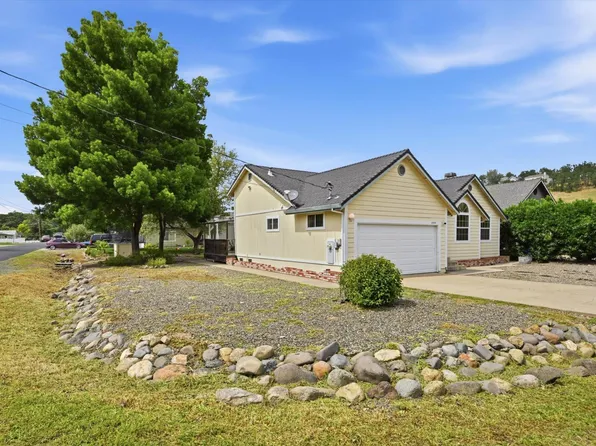 18057 Spyglass Road, Hidden Valley Lake, CA 95467
