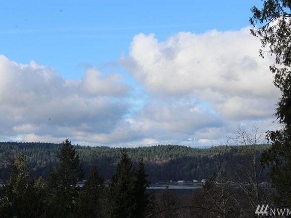 5th image of 225 Alder St Lot E