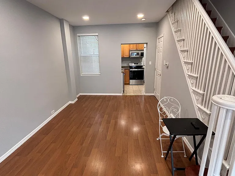 2322 Almond St — Photo 4