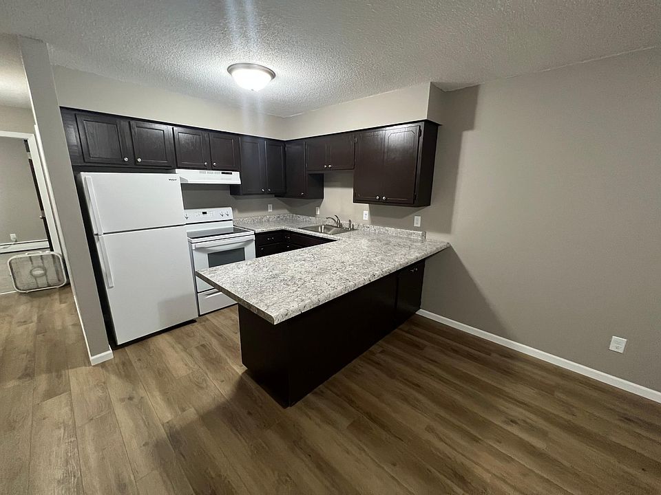 2nd image of 74 Birch Ave S APT 1