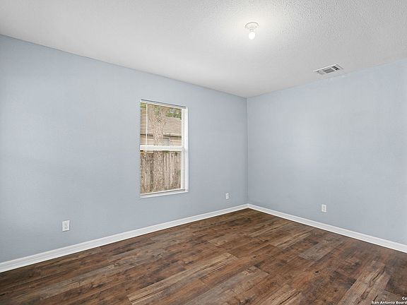 5th image of 925 PEABODY AVE