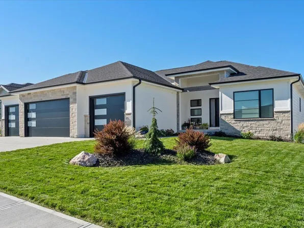 6518 S 208th Ave, Elkhorn, NE 68022