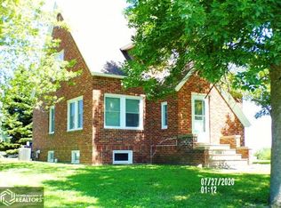 2034 40th St, Ackley, IA 50601