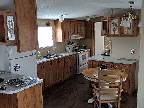 3rd image of 8 Thistlewood Way