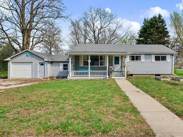 333 W Pine St, Paxton, IL 60957