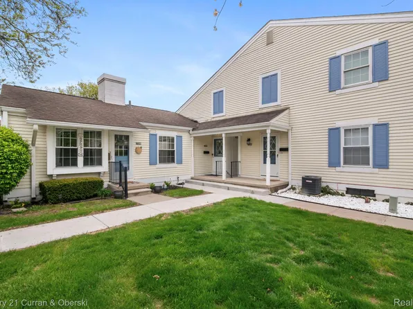 21240 E Glen Haven Cir, Northville, MI 48167