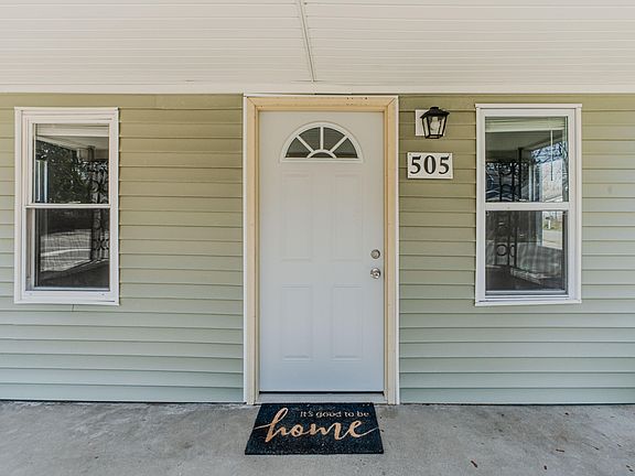 3rd image of 505 Holmes Rd