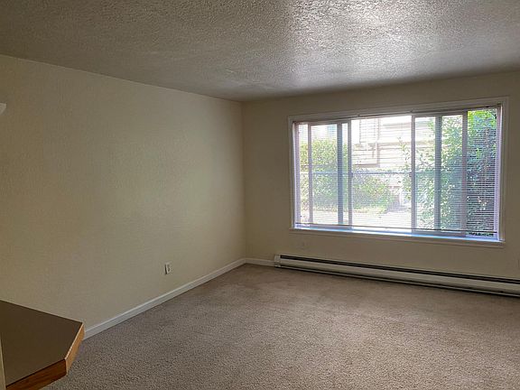 4th image of 4254 7th Ave NE APT 102
