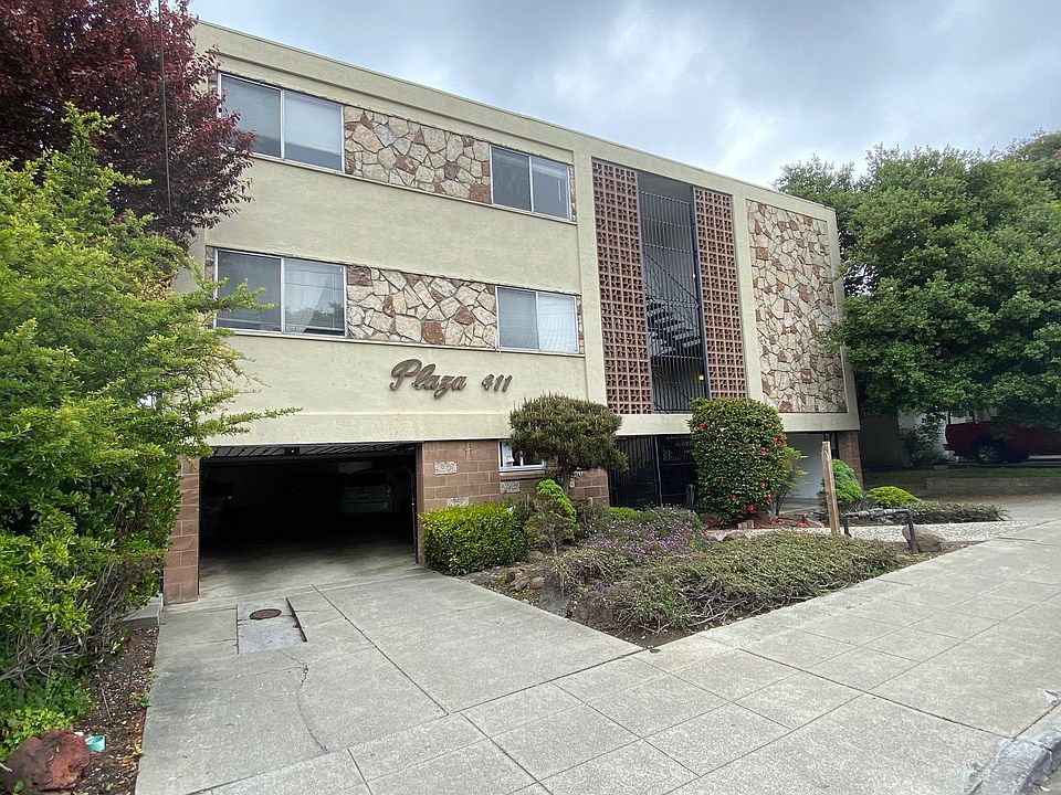 1st image of 411 Stannage Ave APT 9