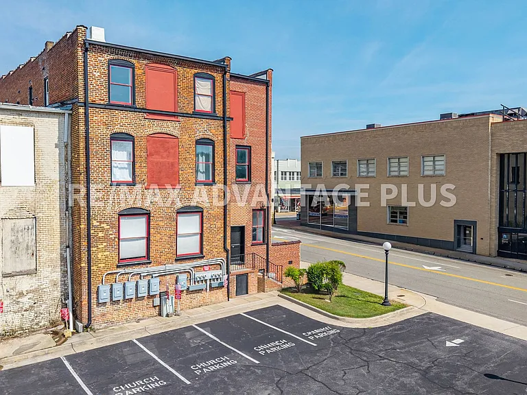 142 N Main St — Photo 19