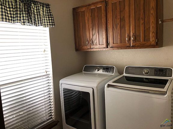 5th image of 908 Elaine Dr