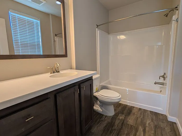 4401 Riverside Dr #G6 — Photo 7