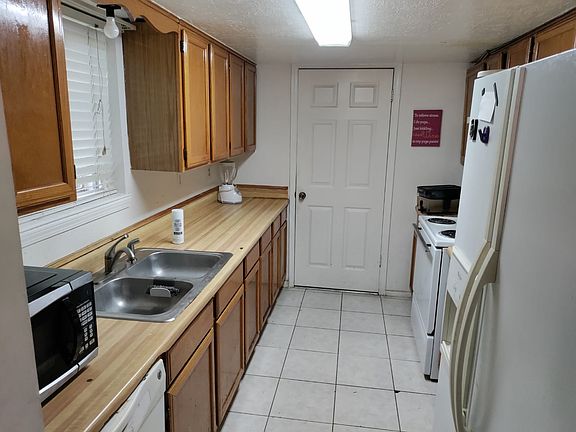 4th image of 2519 Quiet Meadows Dr