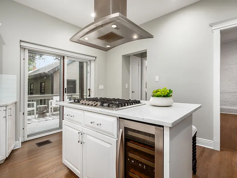 926 City Park Ave — Photo 15
