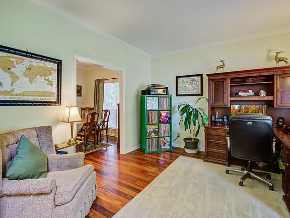 5th image of 2018 Thornhill Dr