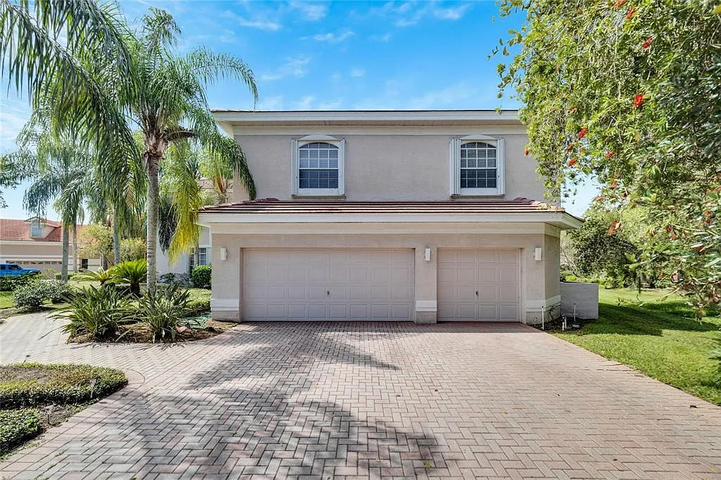 5 bed, 3.5 bath, 5391 sqft, $8,000 — Photo 2