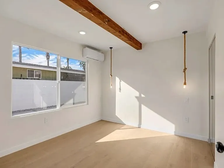 3652 W 111th Pl — Photo 8