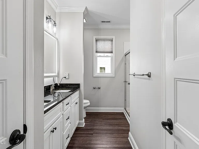 515 Villa Ln — Photo 23